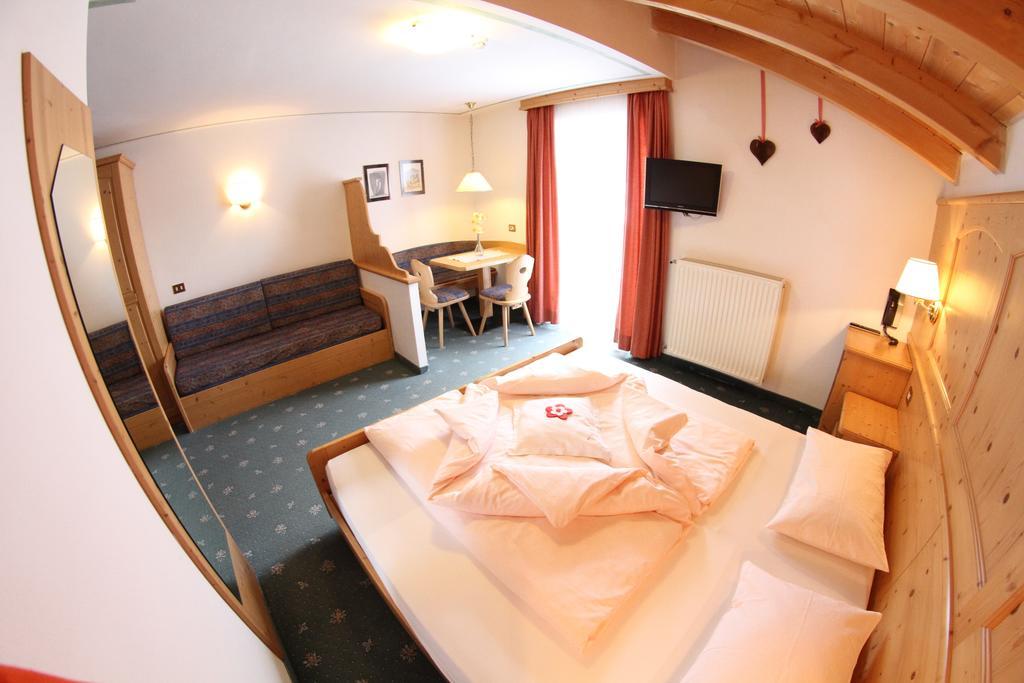 Double or Twin Room Mountain View