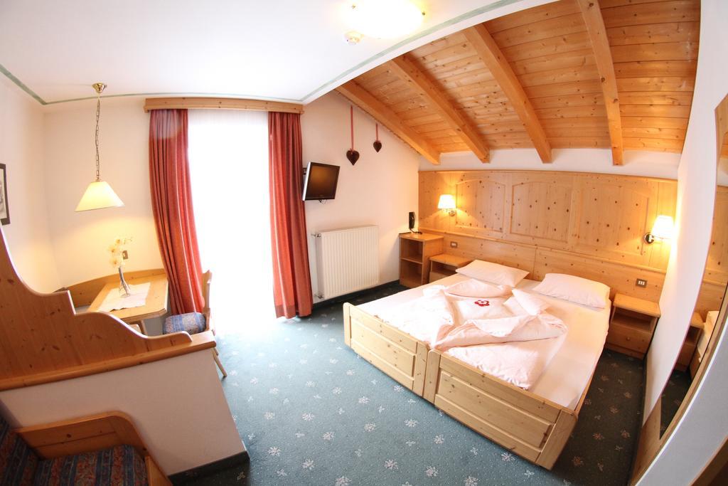 Double or Twin Room Mountain View