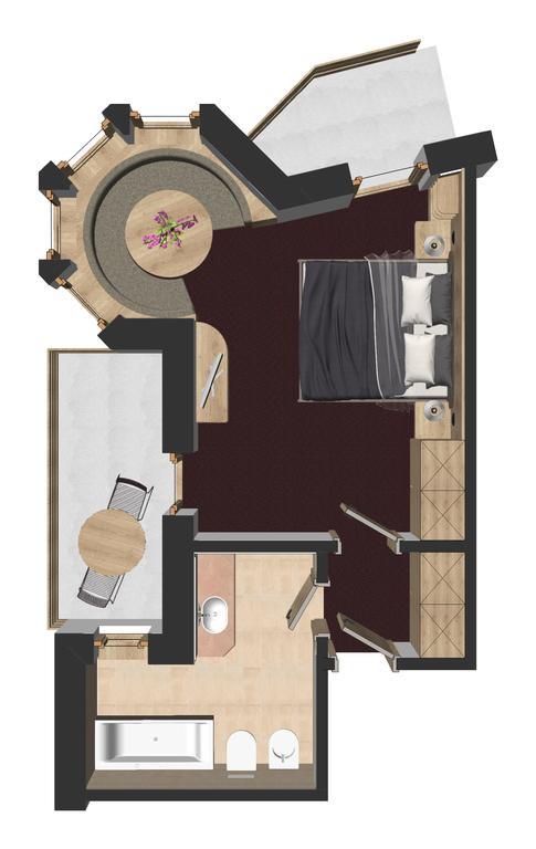 Deluxe Double Room Bath